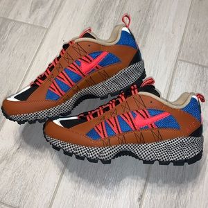MENS SIZE 8 NIKE AIR HUMARA ‘17 QS SNEAKERS